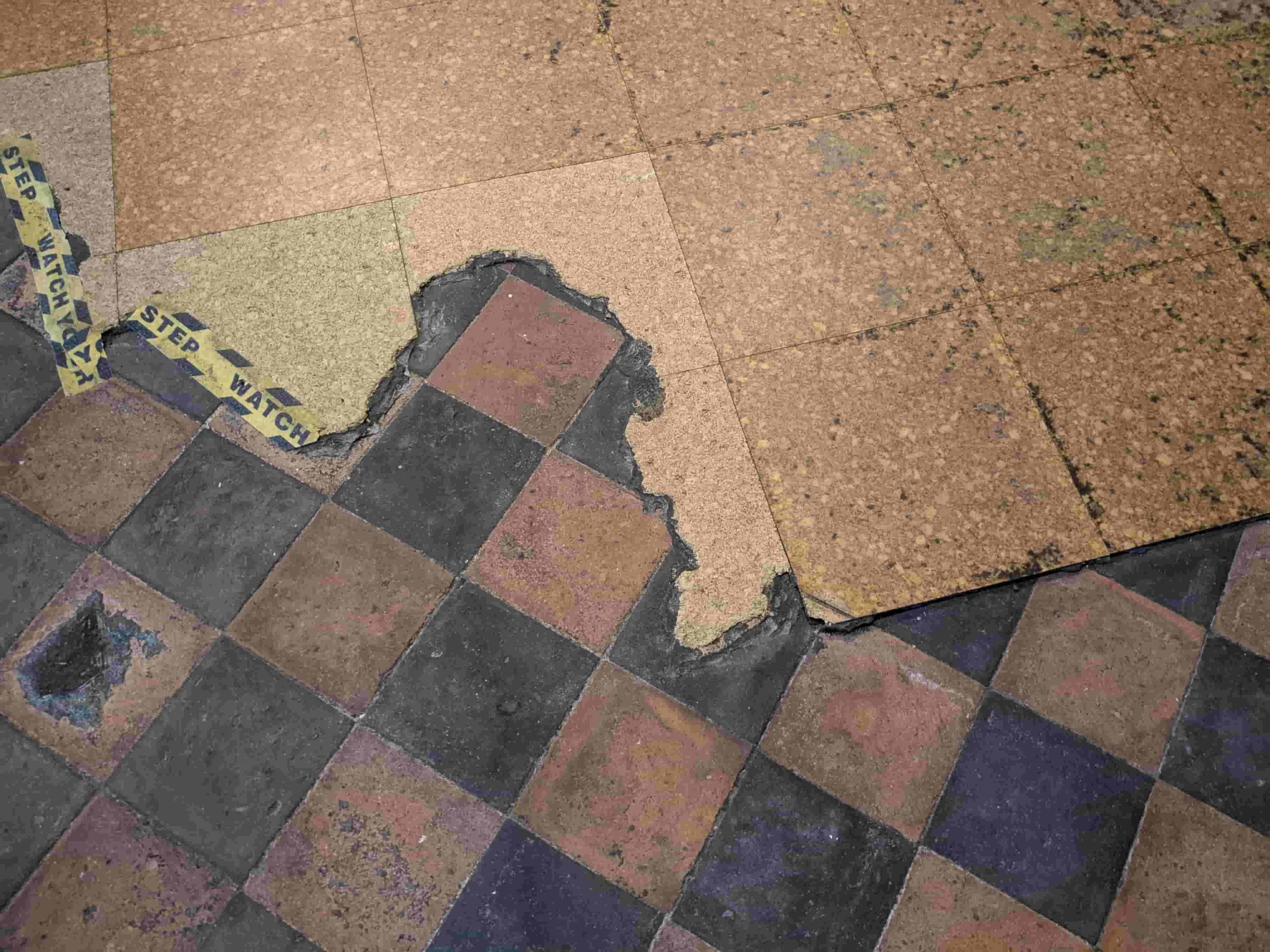 Detail_of_cork_tile_removal_1.jpg